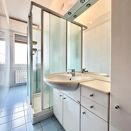Out Finish Eugenia Apartment